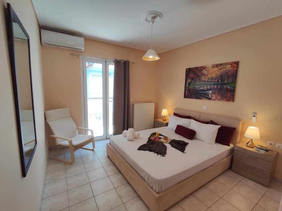 John's 2 In * Argostoli (Kefalonia)